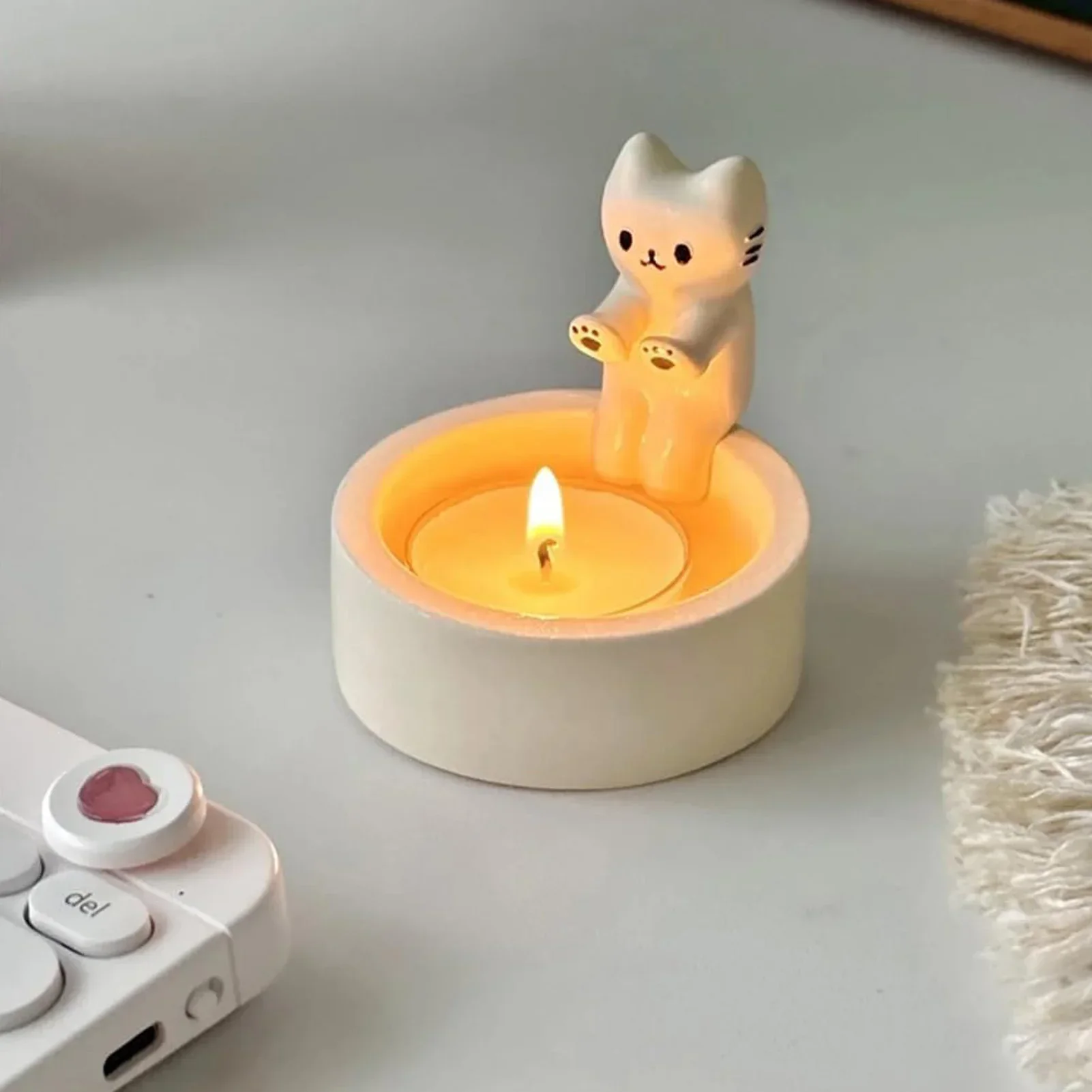 Kitten Candle Holder Cute Cat Candlestick Creative Aromatherapy Candle Holder Durable High Tempe Cartoon Candlestick Decoration candle holders
