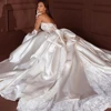 Sexy Strapless Backless Bride Robe Classic Lace Bow Wedding Dress Graceful Satin Ball Gown Bridal Gown Customized Robe De Mariée 3