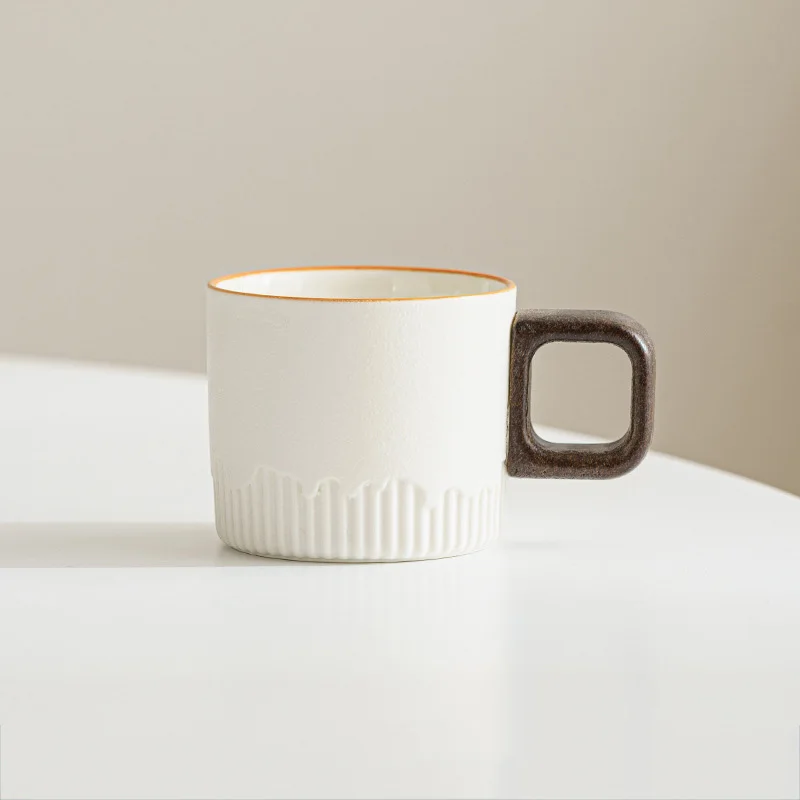 فنجان قهوة سيراميك 60مل بمقبض خشبي