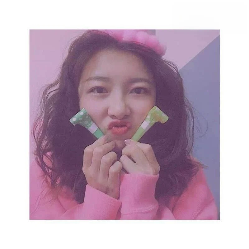 창의적인 긴 코 모양 휘슬, 확장 가능한 파티 소품, 큰 소리, 내구성, 행사 및 기념일을 위한 축제 선물