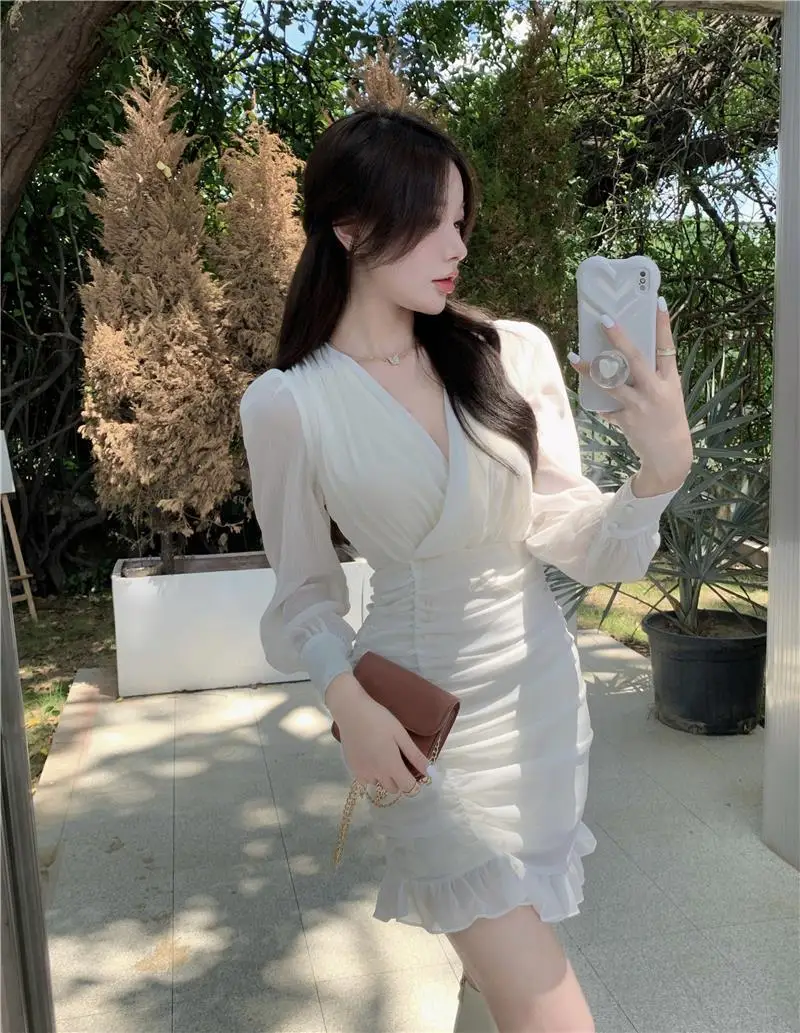 Autumn French Light Mature Style Bubble Sleeves White Dress Female Design Sense Wood Ear Chiffon Skirt