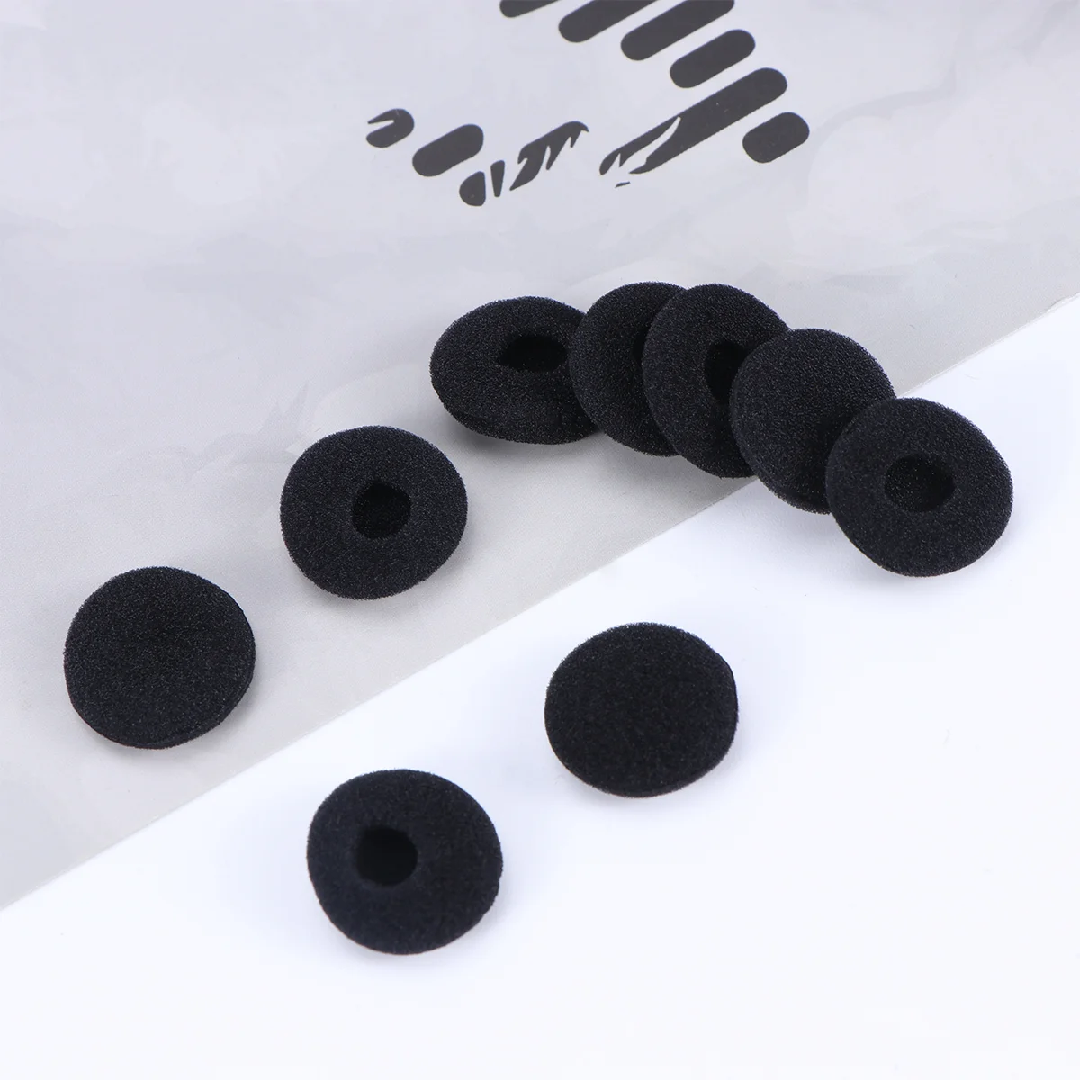 

30 Pack Earbud, Earbuds Cover for Earphones, Earphone Pads for Replacement Storage Home ( Black )