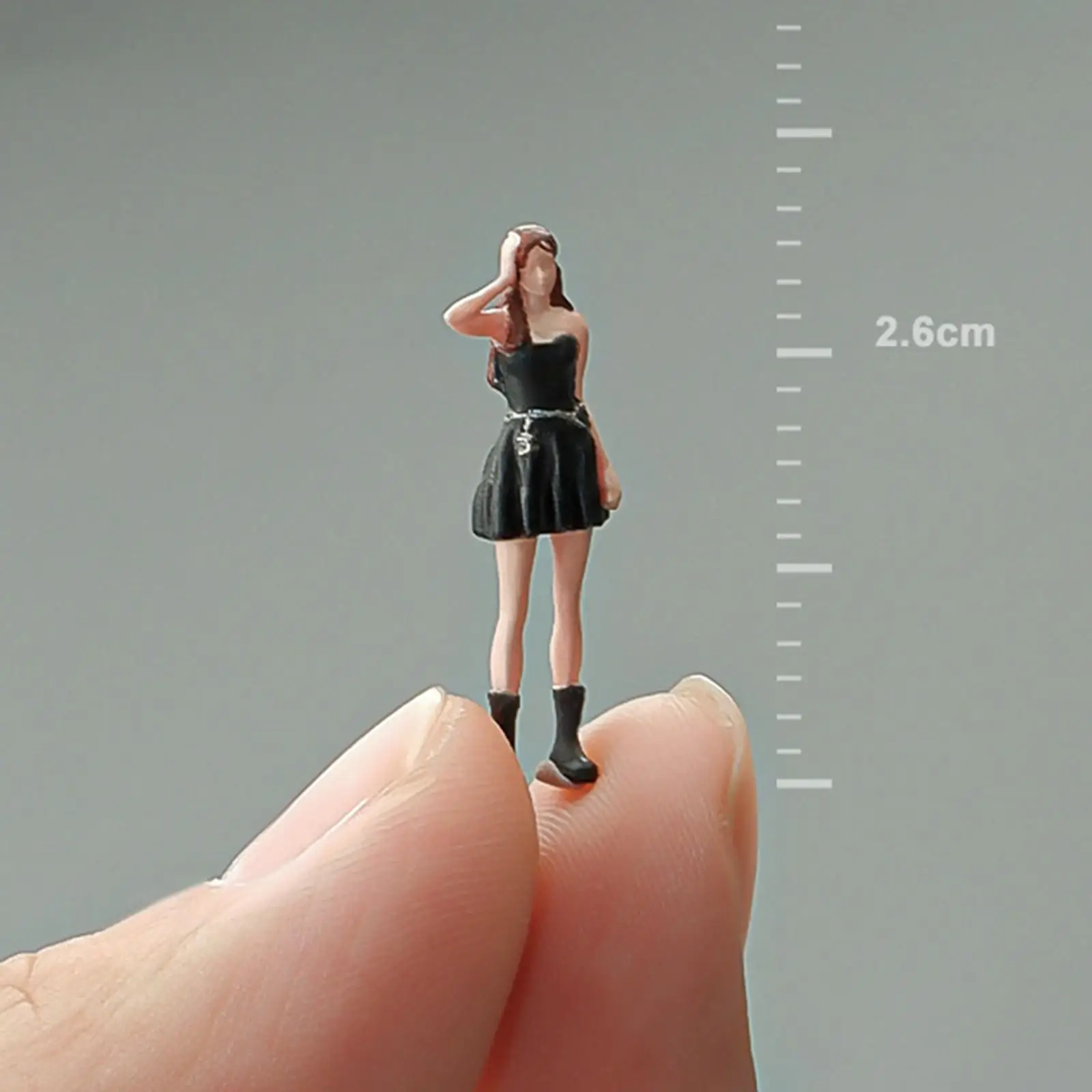 1:64 Scale Girl Figure Trains Architectural Painted Figures Mini People Model Handpainted Tiny People Miniature Scenes Decor