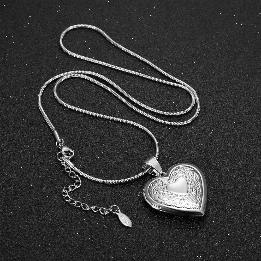 

Choker Heart Locket Pendant Necklaces for Women Silver Color Photo Frame Stainless Steel Love Keepsake Jewelry Family Collar