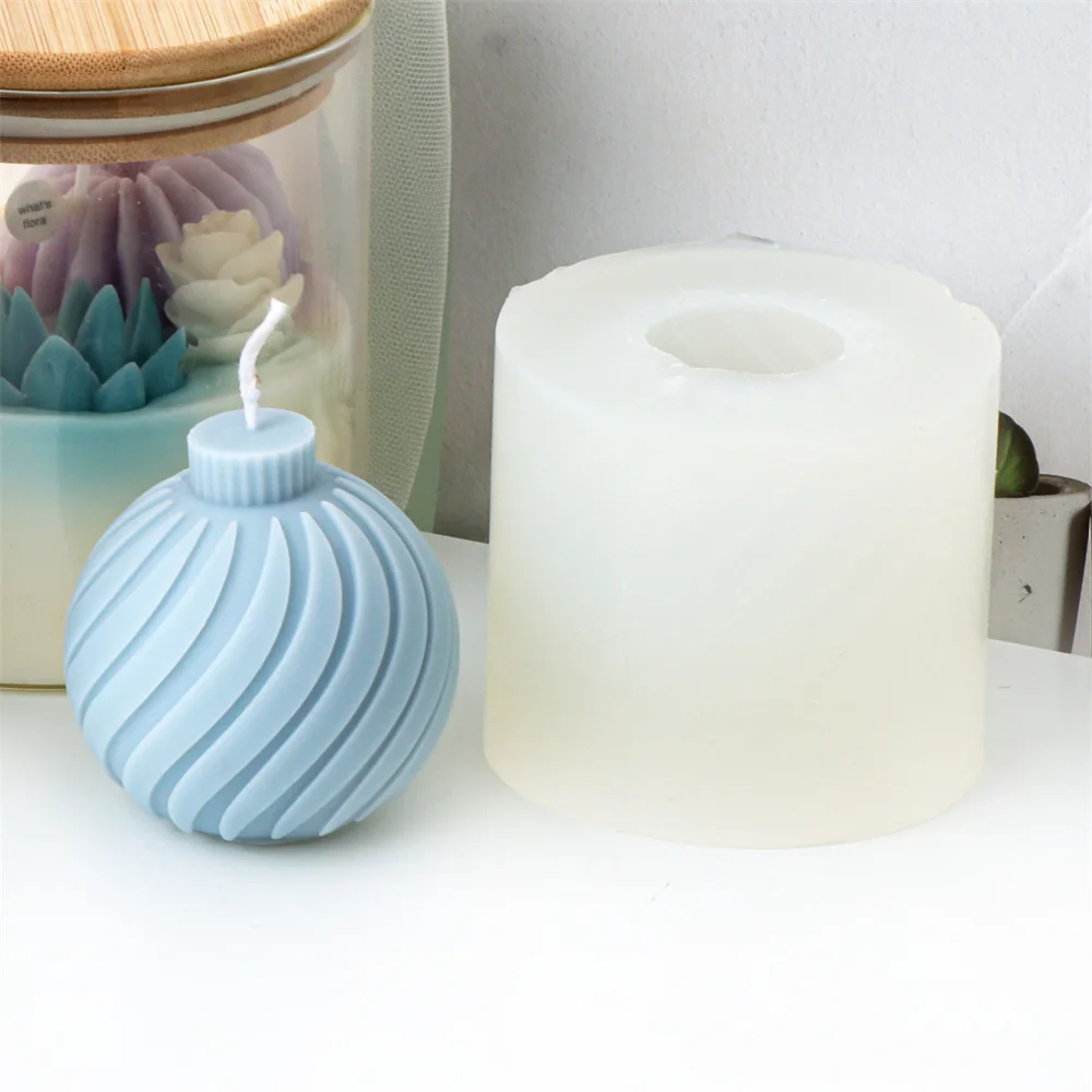 Description Picture 6 of itemRelief Snowflake Sphere Candle Silicone Mould Christmas Tree Ball Soap Mold Candy Geometry Making Set Snowman Gypsum Party Decor