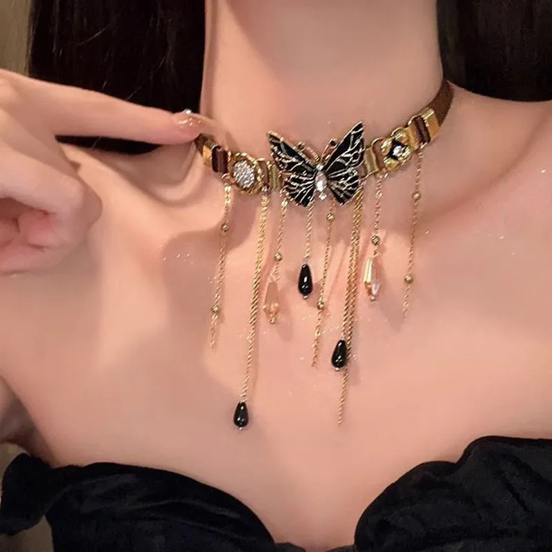 Butterfly tassel leather necklace, women's light and luxurious unique design, versatile collar, collar chain, student style