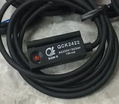 

SQW Special sensor for cylinder QCK2422 AC220V/DC24V 100MA NEW AEK