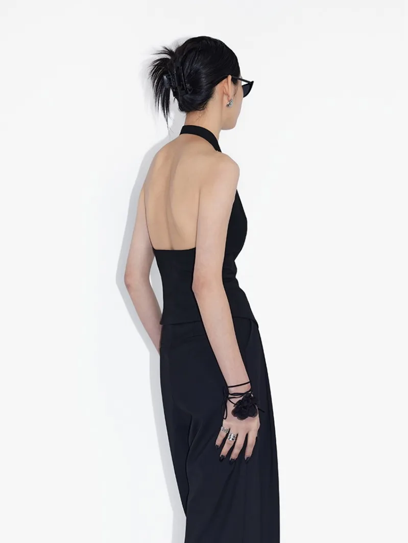 Women's Sleeveless Black Vest Halter Neck Short Slim Fit Design Female Coat Winter New in Matching Sets 2023 New  Promotion