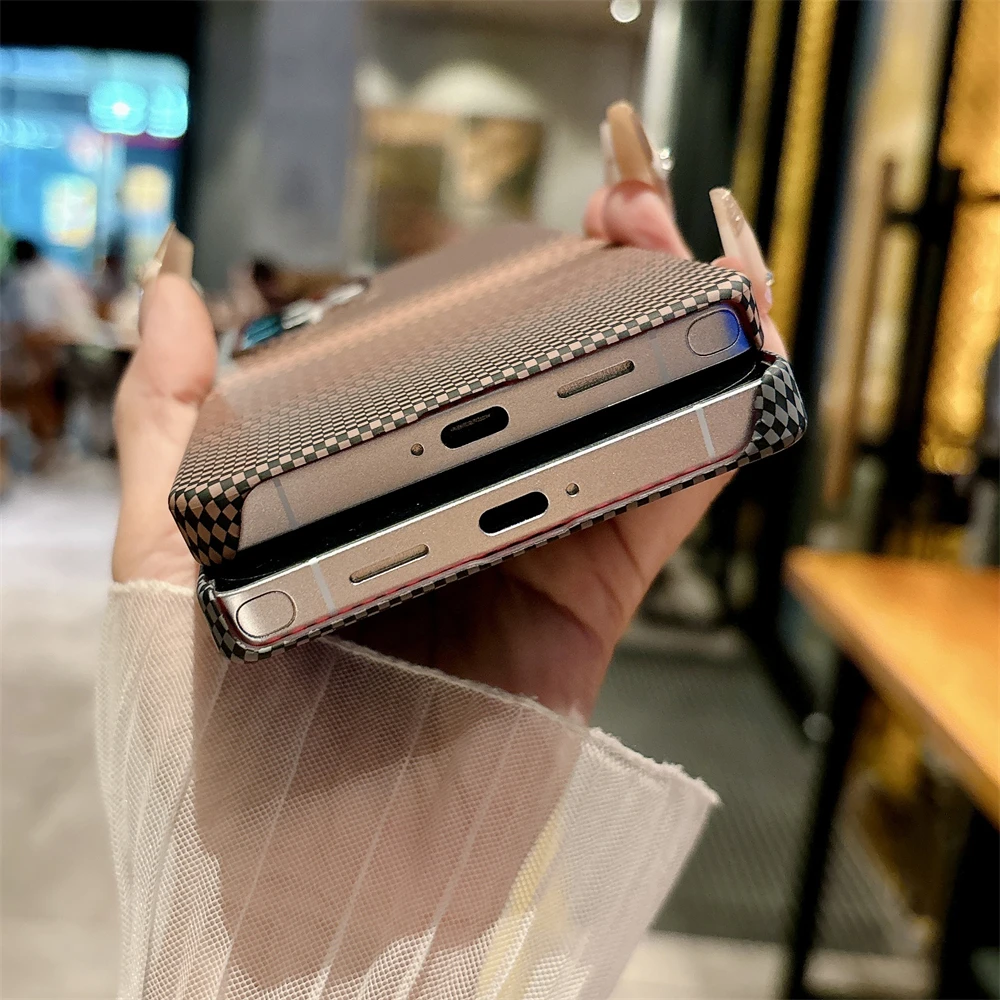 Shockproof Hard Kevlar Carbon Fiber Phone Case with Magnetic Magsafe Cover