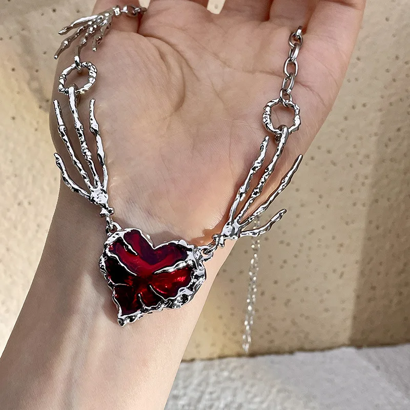 Wine Red Heart Pendant Neckchain Punk Personality Exaggerated Collar Chain Ghost Claw Dark Black Design Female Jewelry