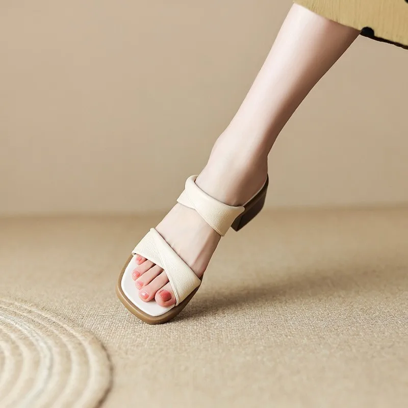 

Thick-soled Sandals and Slippers Women Wear New European and American Open-toed High-heeled Sandals in The Summer of 2023.