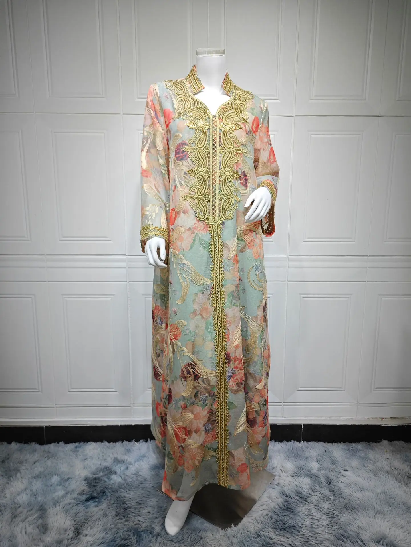 جلابية مغربية نسائية فاخرة للغاية