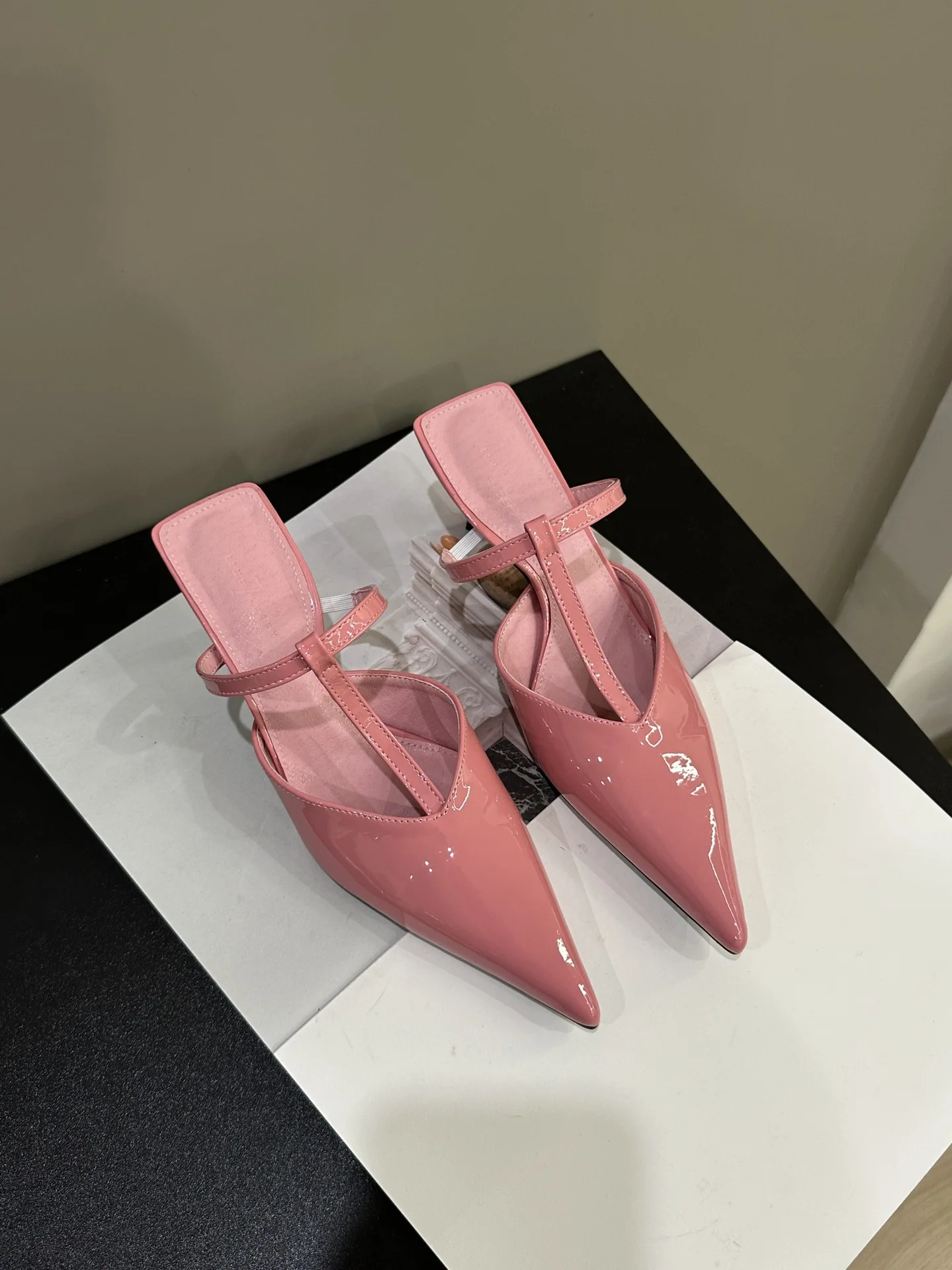 

Shoes Woman 2024 Shallow Low Female Slippers Heeled Mules Luxury Slides Pointed Toe New High Designer Fashion Rome PU Patent Lea