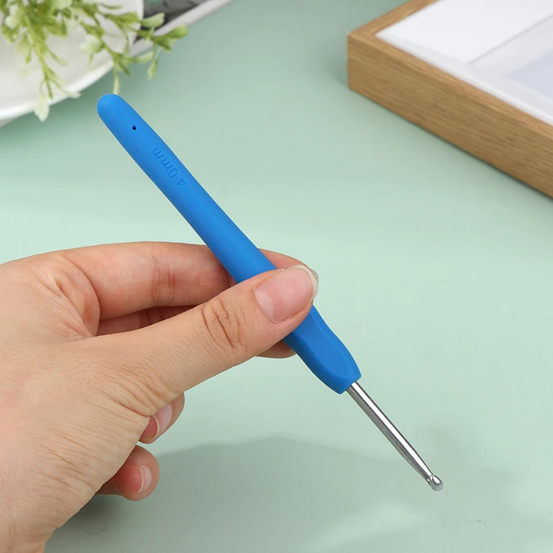 1Pcs TPR Crochet Hook 2.5-6mm Rubber Handle Crochet Hooks Needles Knit Weave Craft Yarn Sewing Tools Knitting Needles