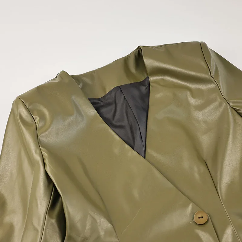 Chaqueta de cuero para mujer, estilo urbano, verde, con pliegues, escote en V, un botón, manga larga, bolsillos, abrigo hasta la cintura, primavera 2025, estilo urbano Y2K.