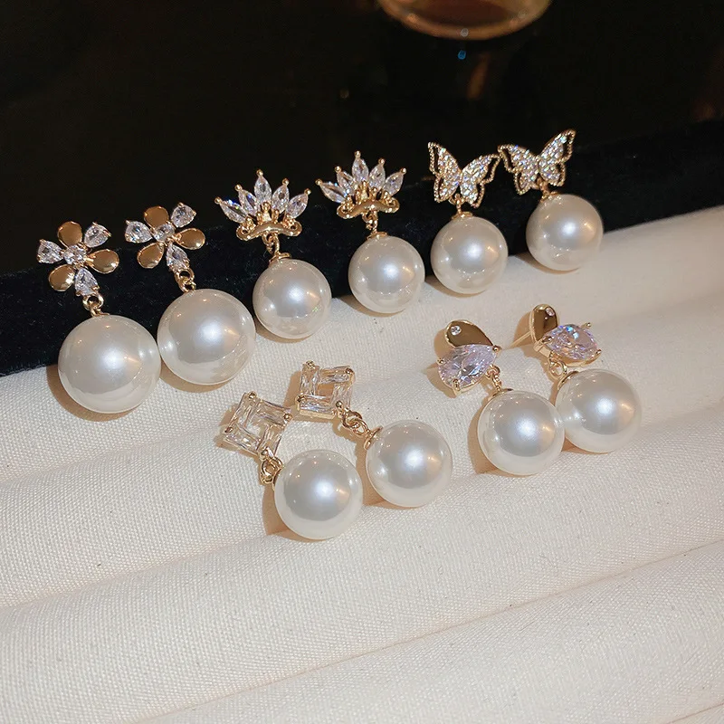 

Zircon love butterfly pearl earrings temperament light luxury earrings studs fashion retro earrings women