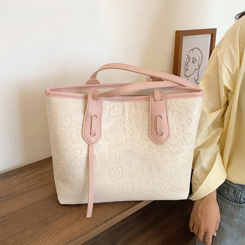 Large Capacity Fashion Cartoon Embossed Versatile Women's 2024 New Tote Lady Shoulder Underarm Bag