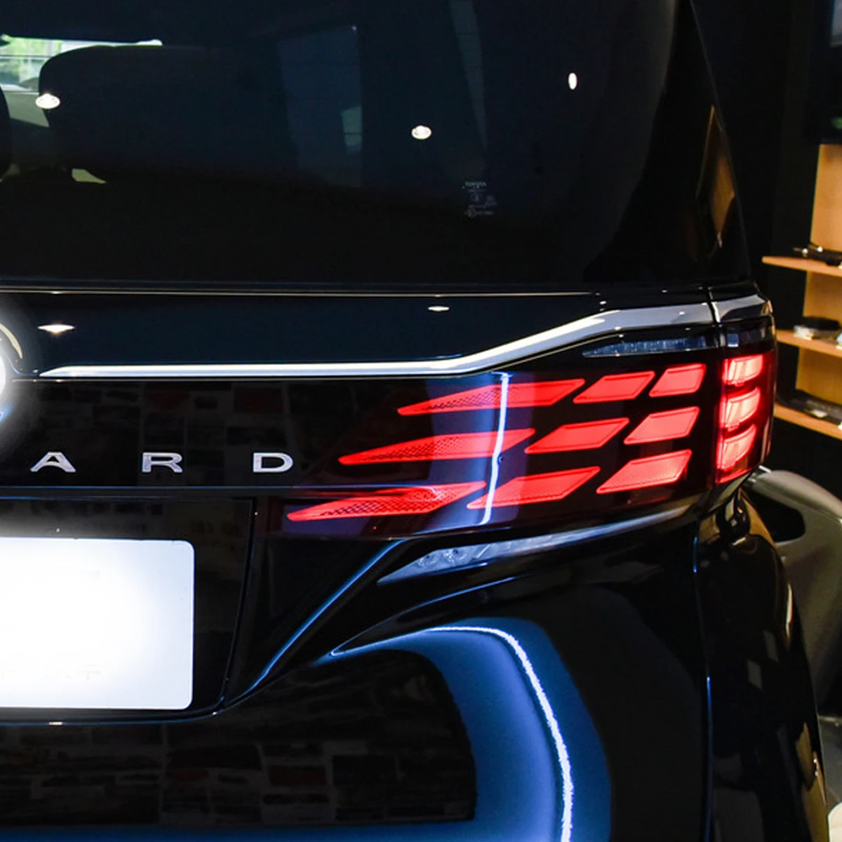 TYPY 車のライトトヨタアルファード 40 シリーズ 2024 テールライト