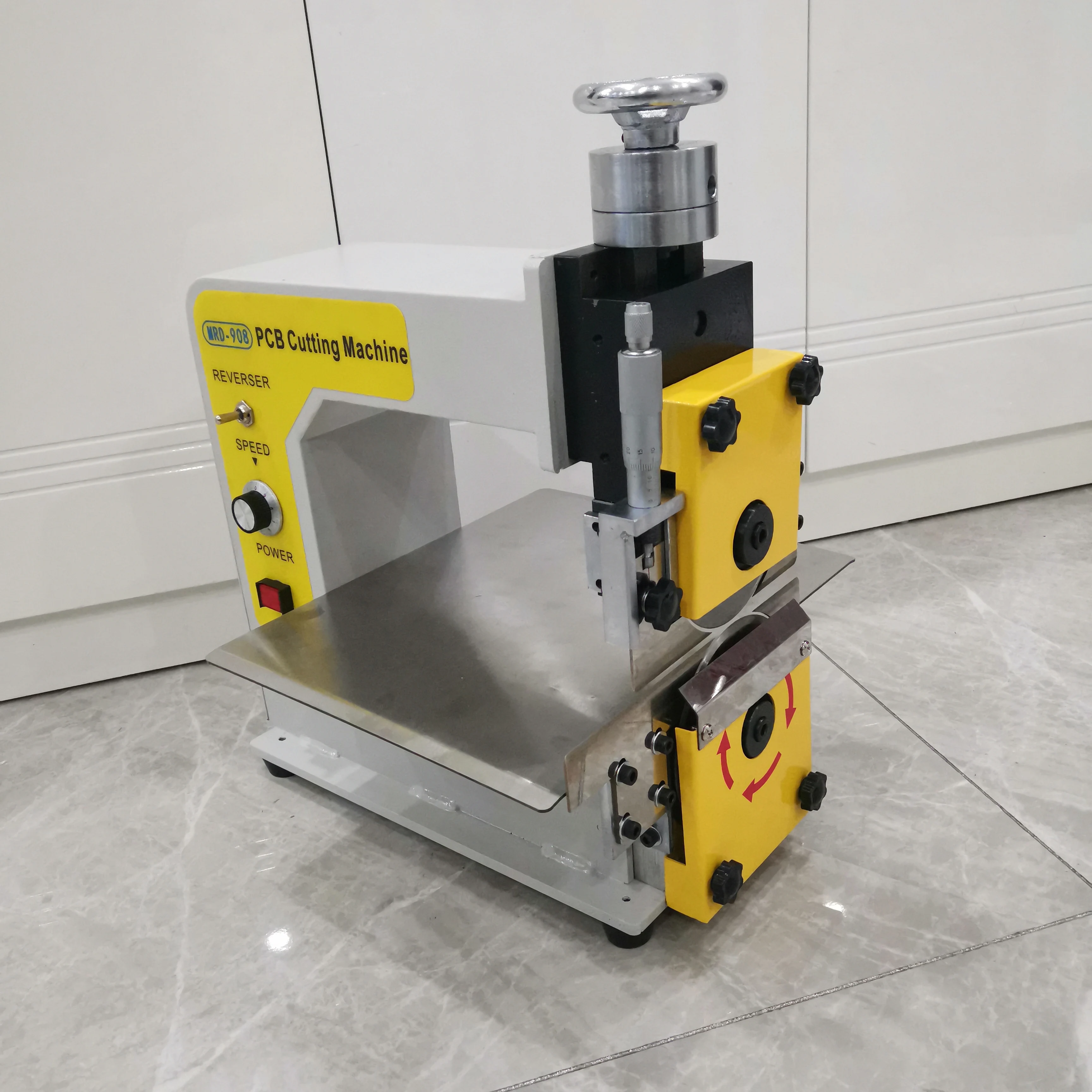 V-cut PCB Cutting Machine Groove Cutter Separator Machine for Pcb Separating 110V/220V detail image 1