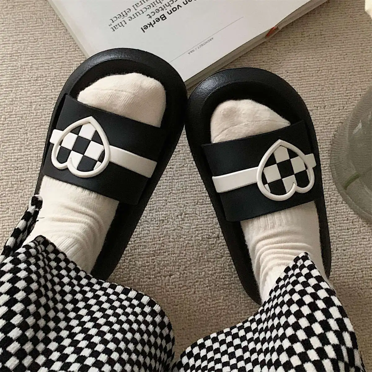 

Yasuk All Season Fashion Women Casual Simple Sweet Lovely Soft Indoor And Outside Home Slippers All-Match Plaid Heart Non-Slip