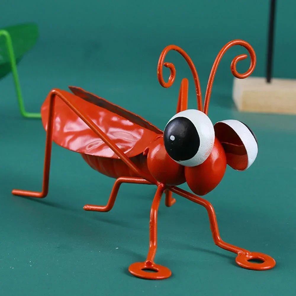 Garden Cute Metal Grasshopper Statue Decoration Outdoor Tree Wall Art Garden Grasshopper Statue Decoration Courtyard Backyard