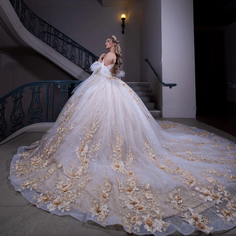 

Lorencia Champagne Shiny Quinceanera Dress 2023 Ball Gown Sweetheart Appliques Flowers Sweet 16 Dress Vestidos De Fiesta YQD244