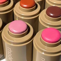 Brume éclaircissante hydratante pour le visage, Lait essentiel, Nettoyant facial hydratant, Crème, Fard à joues, Gloss à lèvres, Rouge à lèvres, Crayon à lèvres, Maquillage, Soins de la peau 4
