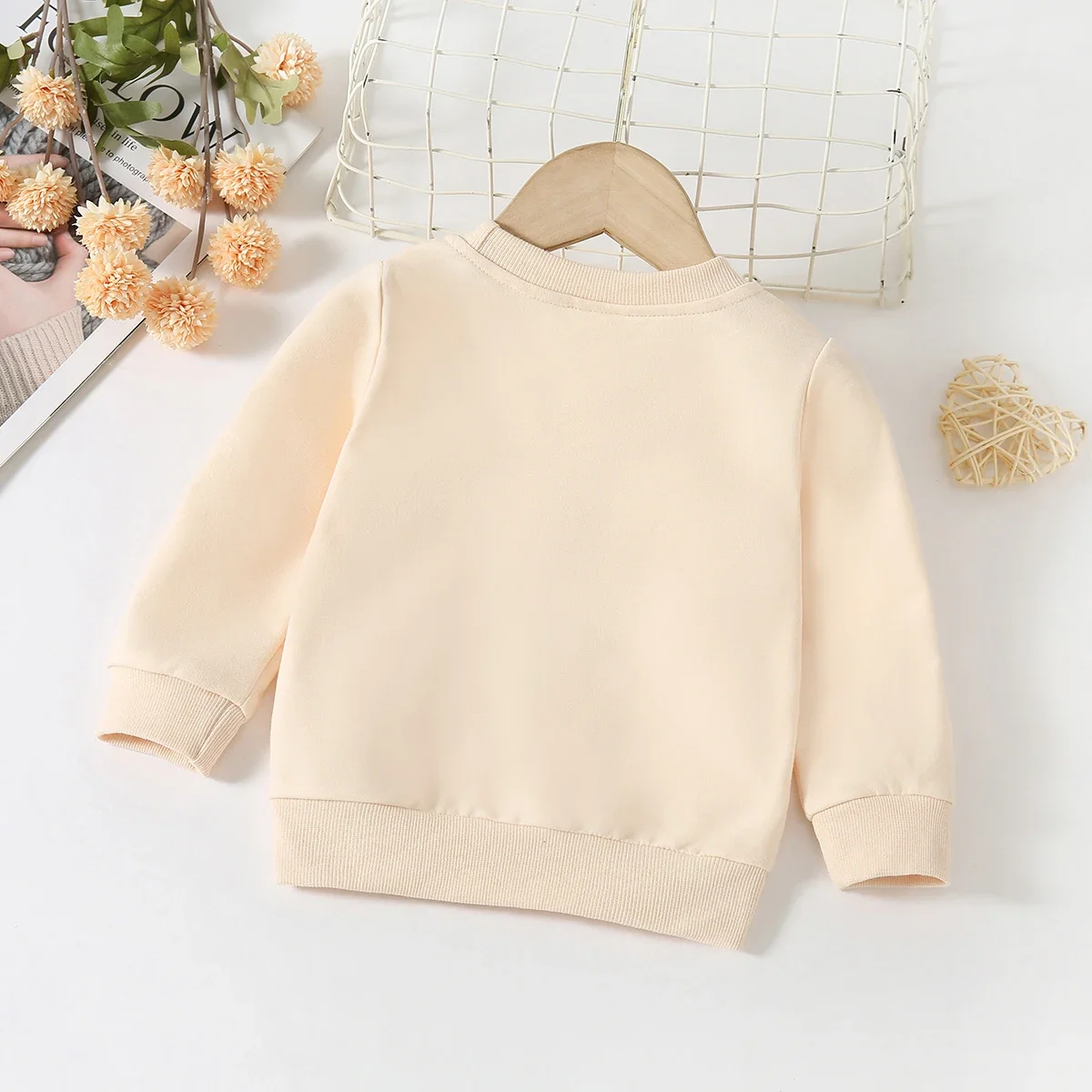 Girl sweatshirt Kids sweatshirt Baby girl clothes PatPat Baby Boy/Girl Letters & Heart Print Long-sleeve Sweatshirt Soft Comfortable Outings Daily Wear Basic Style