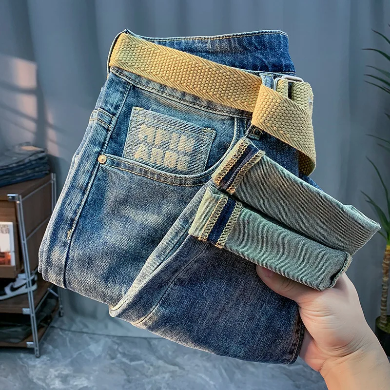 Рисунок 3 - Мужские джинсы с вышивкой