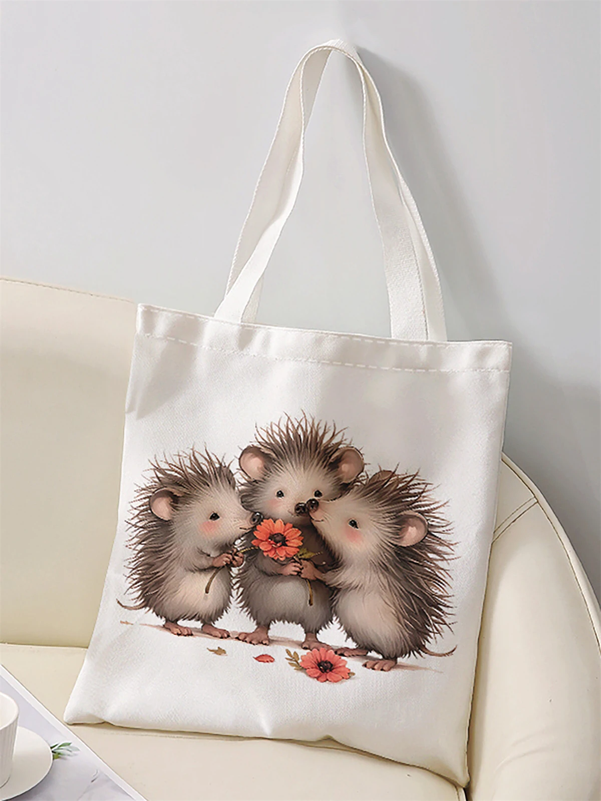 Hedgehog printed casual handbag, reusable fashionable backpack, multifunctional handbag, canvas shopping bag
