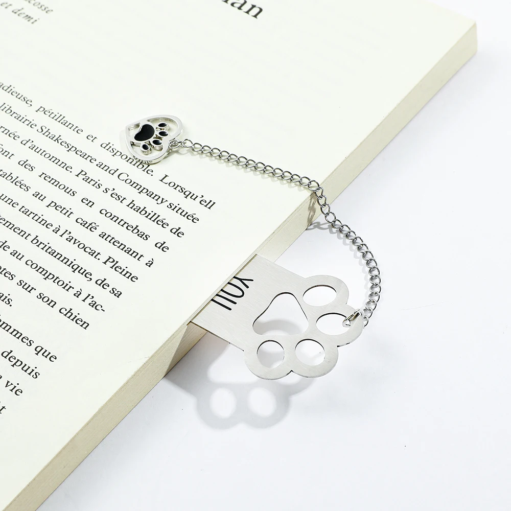 Cute dog stainless steel bookmark cartoon with pendant bookmark suitable for dog lovers reading collection small gift metal bookmark bookmark page holder animal bookmark bookmarks stationery supplies bookmark holder