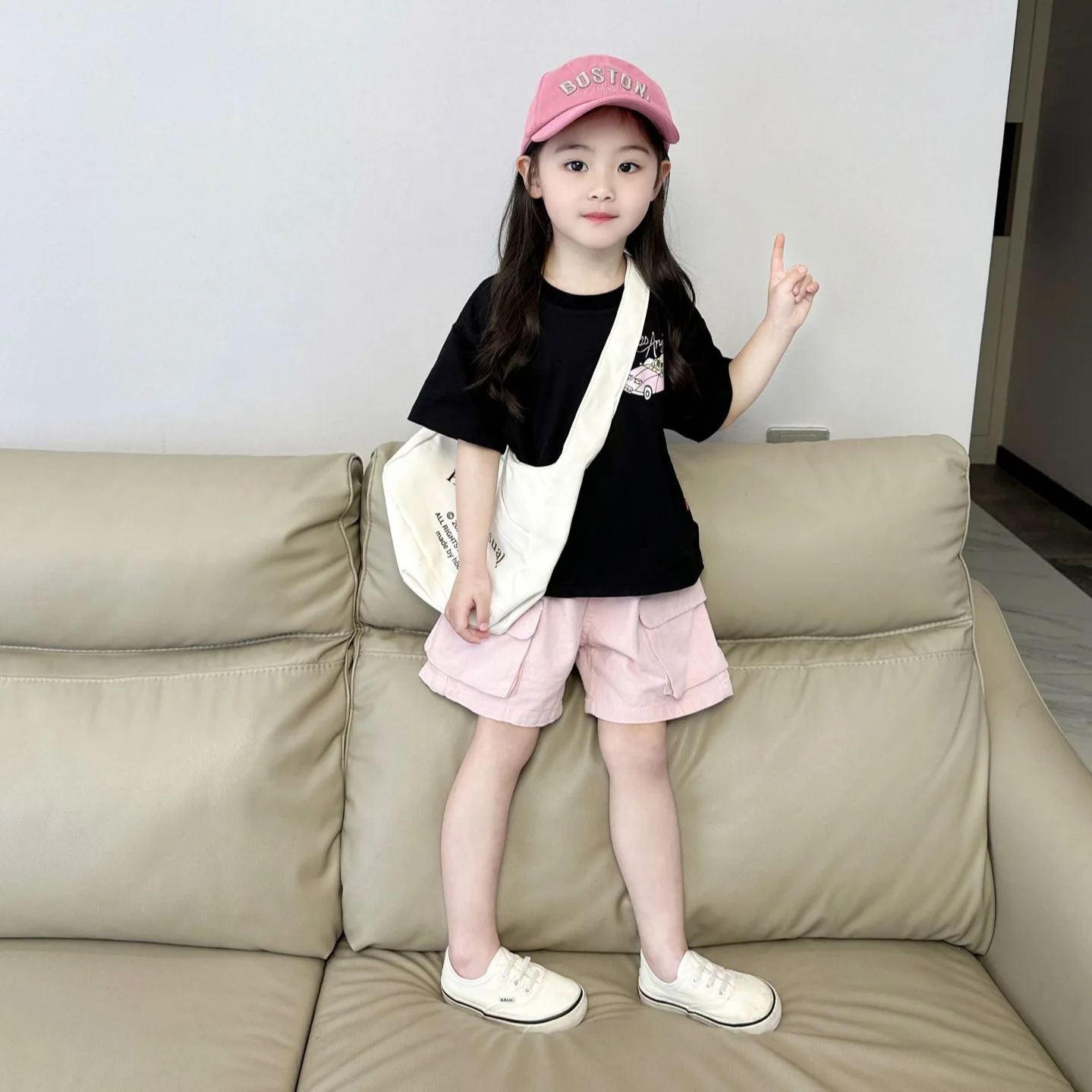 

2024 Spring/Summer Girls Short Sleeved Children's Fashionable Sports And Leisure Two Piece Set Baby Internet Red Clothes