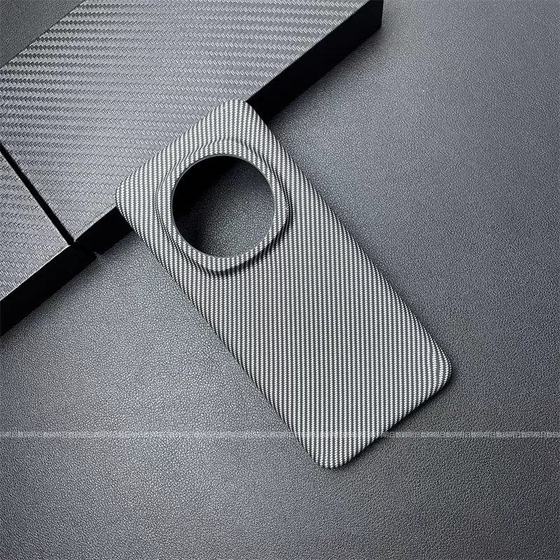 Sleek Carbon Fiber Protective Back Cover