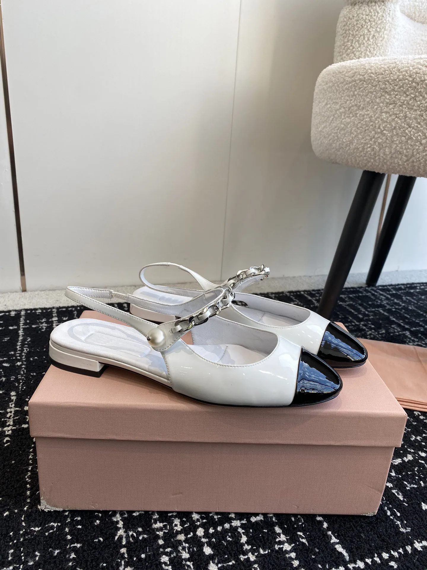 

Pointed kitten heels, open toe sandals 1231