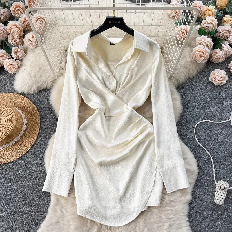 

VANOVICH Women's Spring 2024 New Pleated Slim Temperament Short Dress Solid Color Polo Collar Elegant Casual Long Sleeve Dress