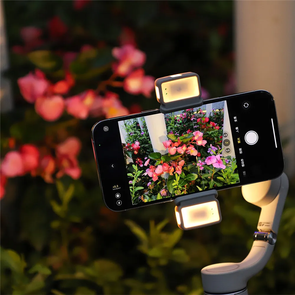 thumbnail image 2 of Original OM Fill Light Phone Clamp - Magnetic LED Light For Osmo Mobile 6/SE/5/4 Gimbal 2 of 9