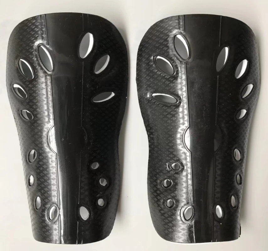 Football Shields Soccer Shin Guards Kits for Children Man 1pair Protective Gear Breathable Plastic Safety Shin Pads Accessories soccer shin guards shin guard pads