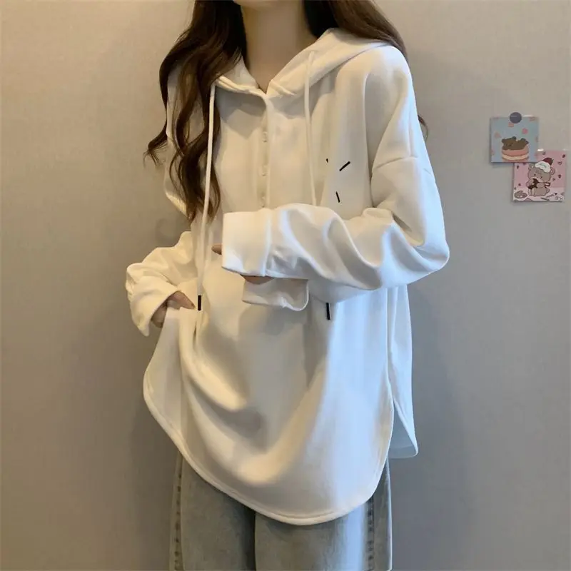 Doppelseitiges deutsches Samt-Langarm-T-Shirt mit Knopf und Kapuze für Damen im Herbst und Winter 2022, neues lockeres, schlankes Oberteil für Damen – Detail 20