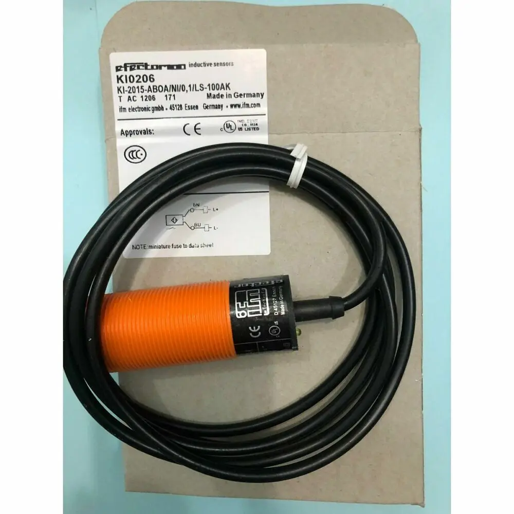 

IFM KI0206 Capacitive Sensor Threaded Type 20...250 AC/DC New #