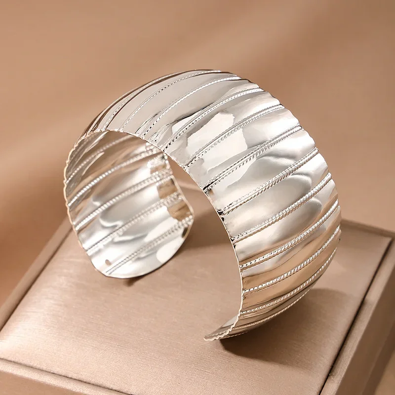 Bracelet For Women Retro Metal Vertical Stripe Geometric Metal Cuff Bangles Holiday Party Gift OL Fashion Jewelry CB046 4