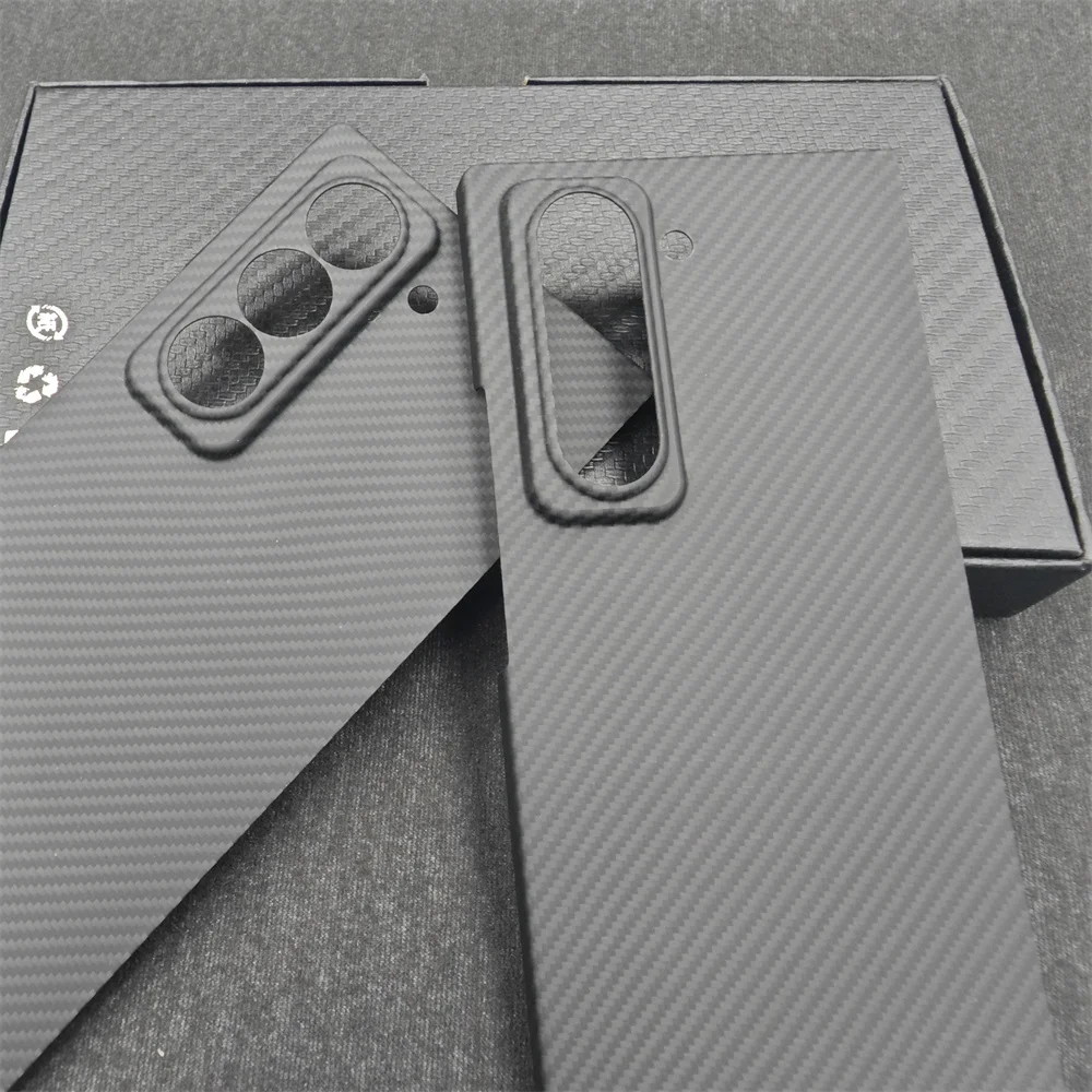 Carbon Fiber Magnetic Case with Aramid Fabric for Samsung Galaxy Z Fold