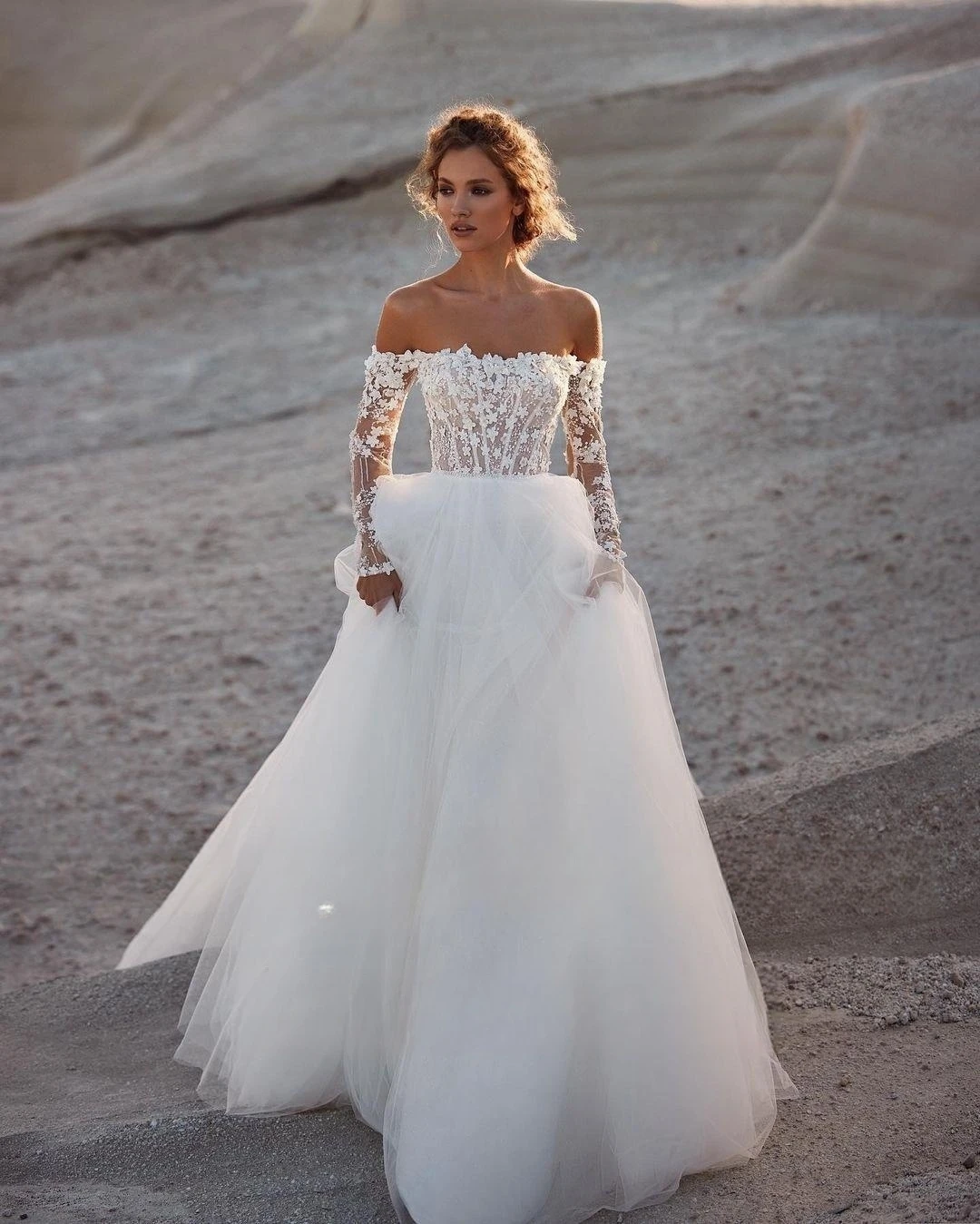 

Off Shoulder Wedding Dresses Lace Appliques Beading Long Sleeves A-Line Customize To Measures Stunning Robe De Mariee For Women