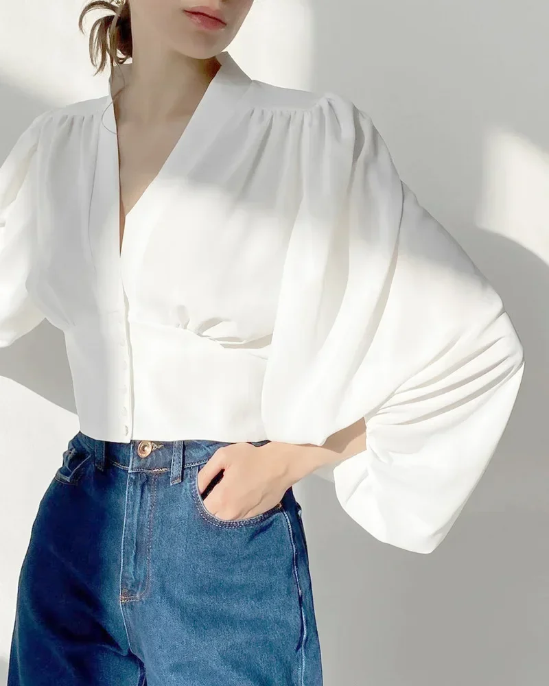 

Элегантная белая блузка с V-образным вырезом Осень 2021 темпераментная приталенная модная женская блузка с рукавами-фонариками топ с длинными рукавами Блузка на пуговицах