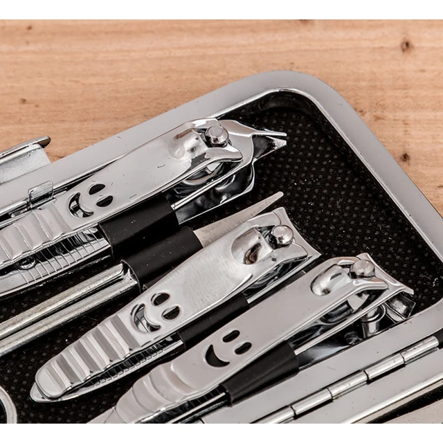 창의적인 웃는 얼굴 네일 키트: 손과 발톱 관리를 위한 다용적이고 편리한 솔루션