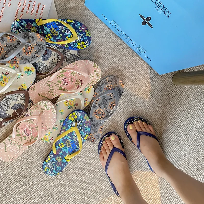 Women's Flip Flops New Summer Thick Bottom Clip Toe Fashion Beach Slippers Cool Slippers for Women
