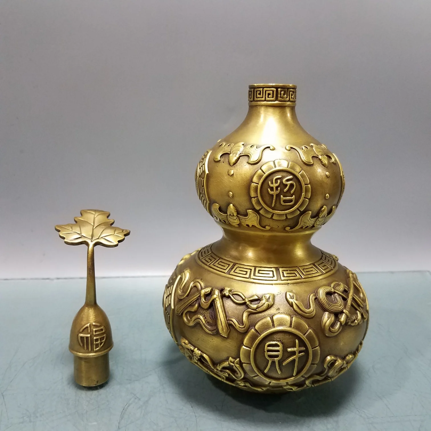 

Treasure seeking gourd with leaves Bronze Statue 21~43cm