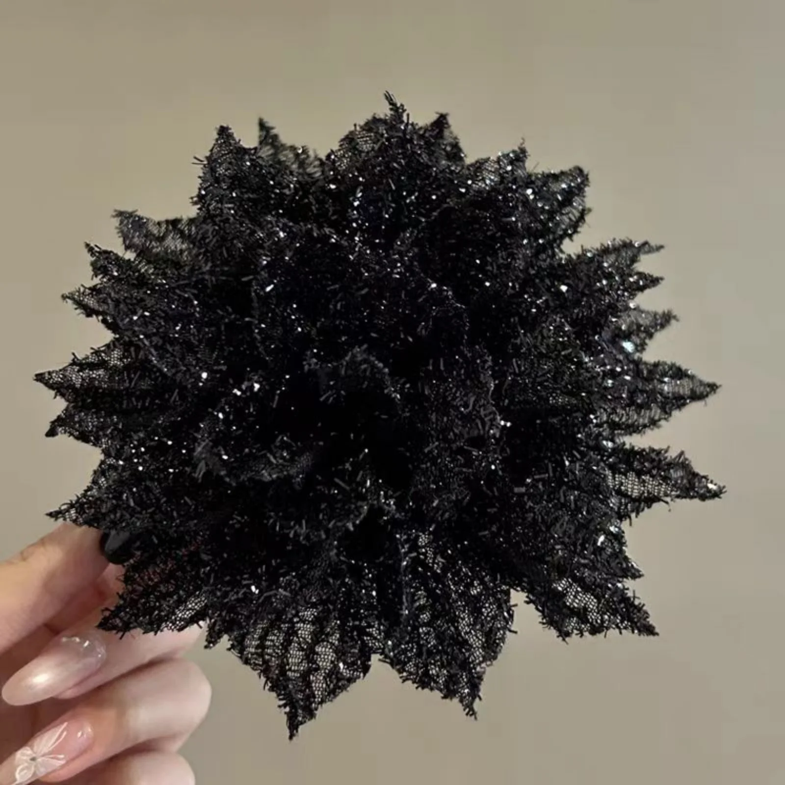 1 Stück glitzernde Mesh-Blumen-Haarspangen, schwarz und burgunderfarbener Haarschmuck im Retro-Stil für Frauen, stilvolle Party-Dekoration für den täglichen Gebrauch – Detail 5