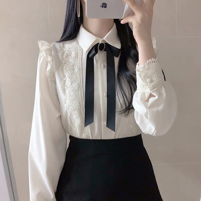 

Женская шифоновая блузка с длинным рукавом и кружевом