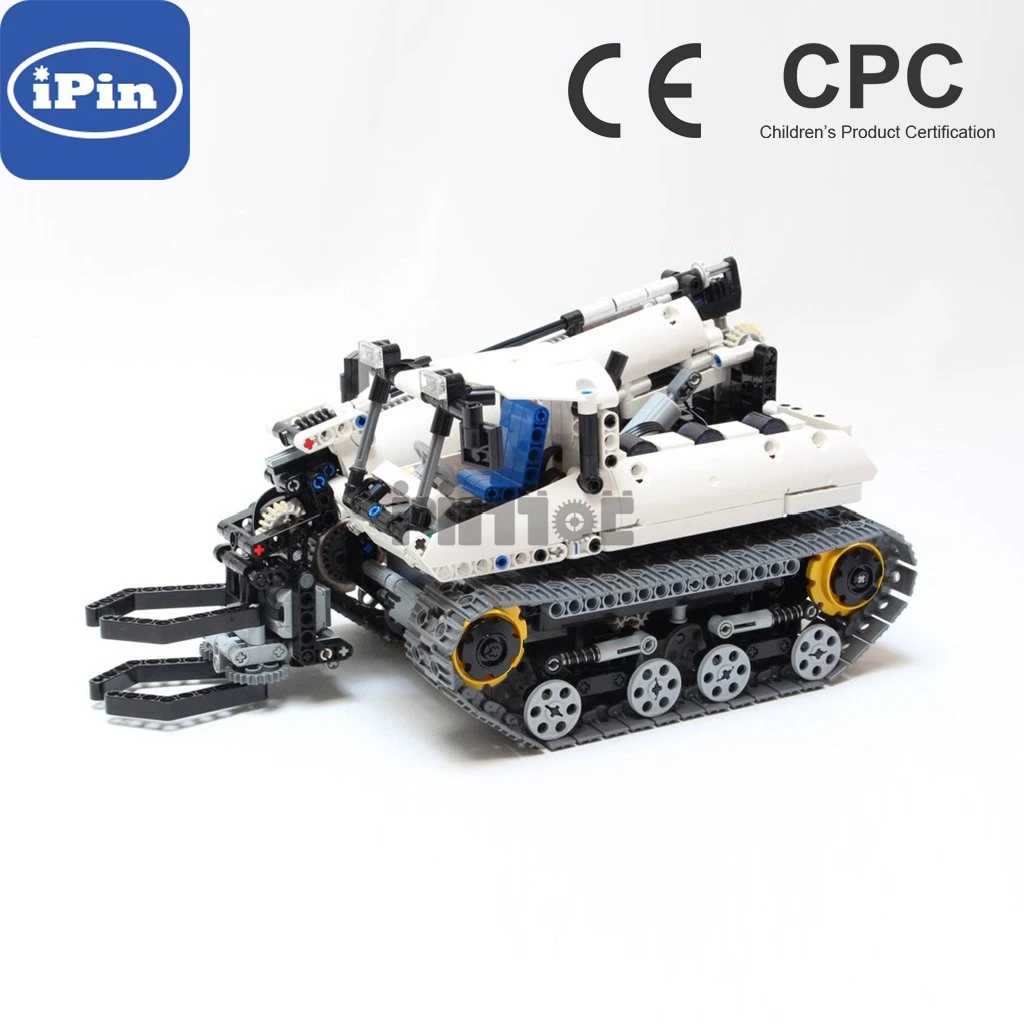 

Moc-4704 crawler grab car three remote control lithium battery version 874pcs technology assembly and splicing building blocks N