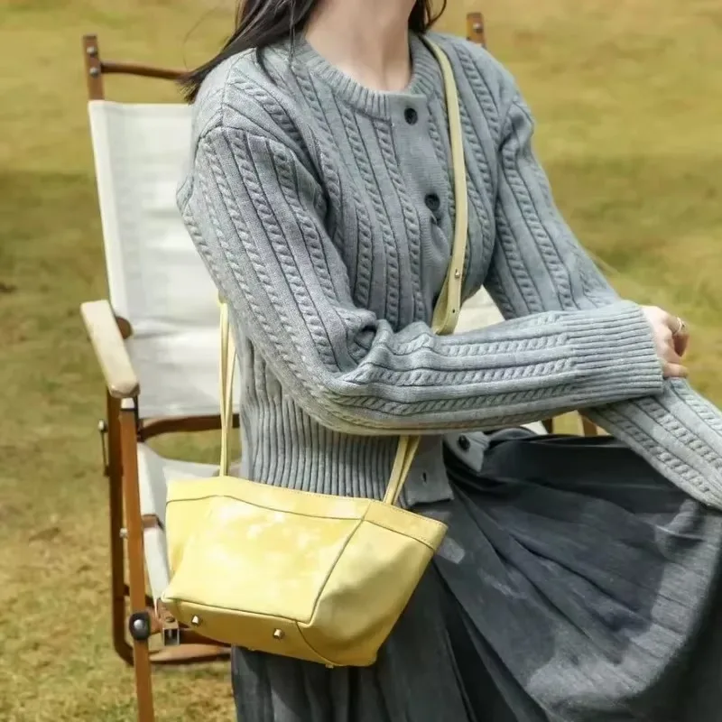 حقيبة دلو نسائية فاخرة بتصميم مميز لعام 2025، مصنو...